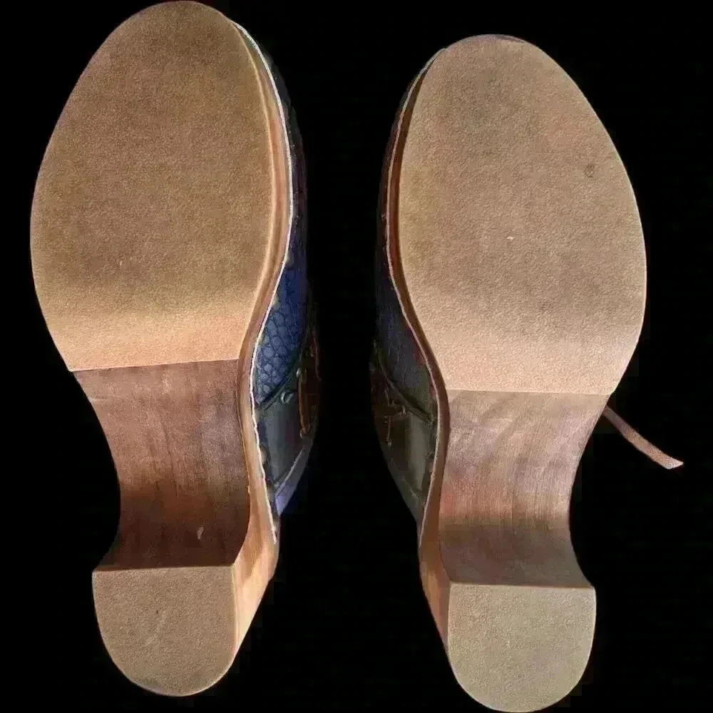Freebird by Steven Woodstock Women's Sz 9 navy leather nail embellishments - Picture 12 of 14